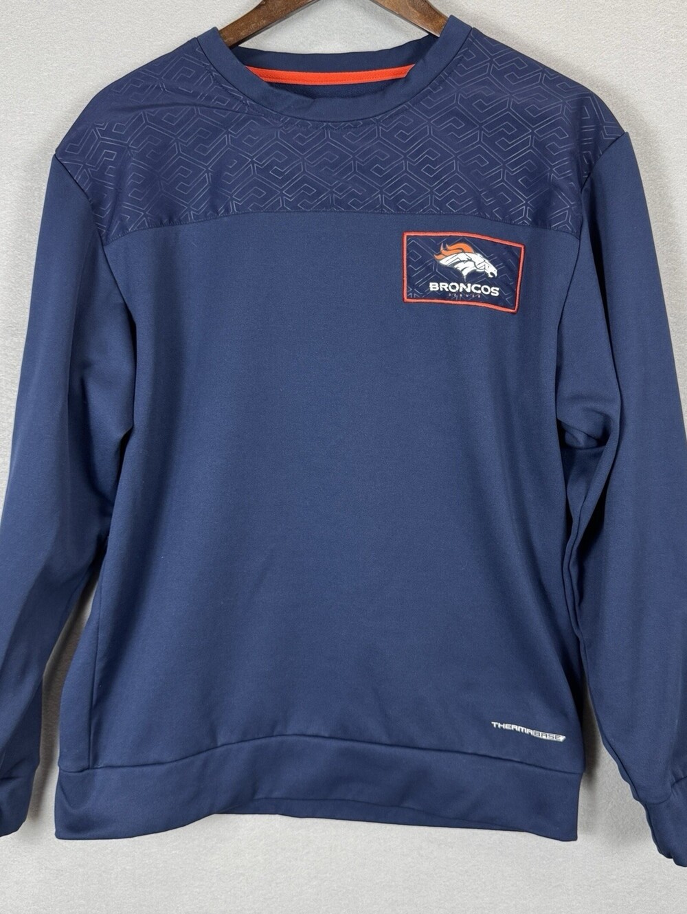 Denver Broncos Men's M Majestic Blue ThermaBase Crewneck
